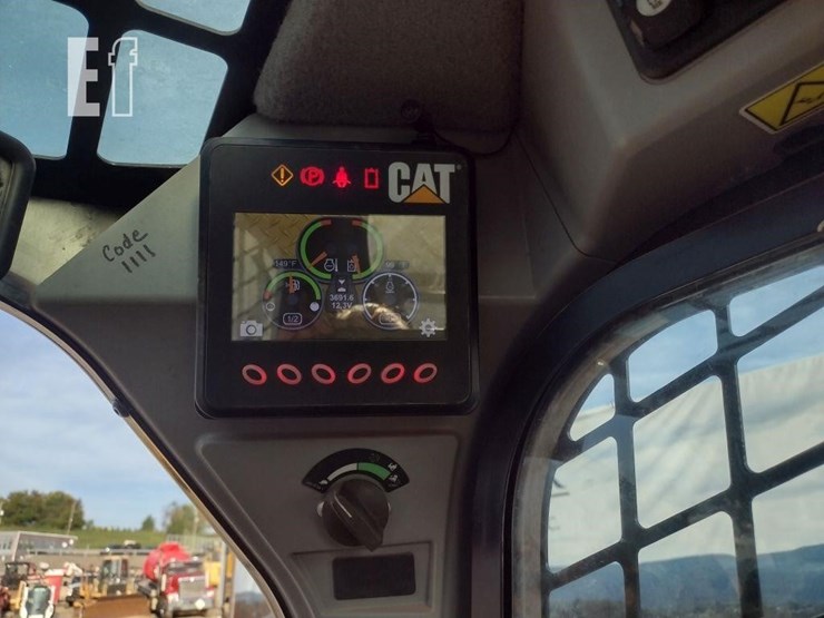 2015-caterpillar-287d-image-7
