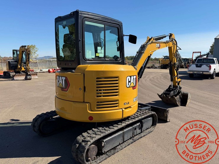 2021-caterpillar-303-image-4