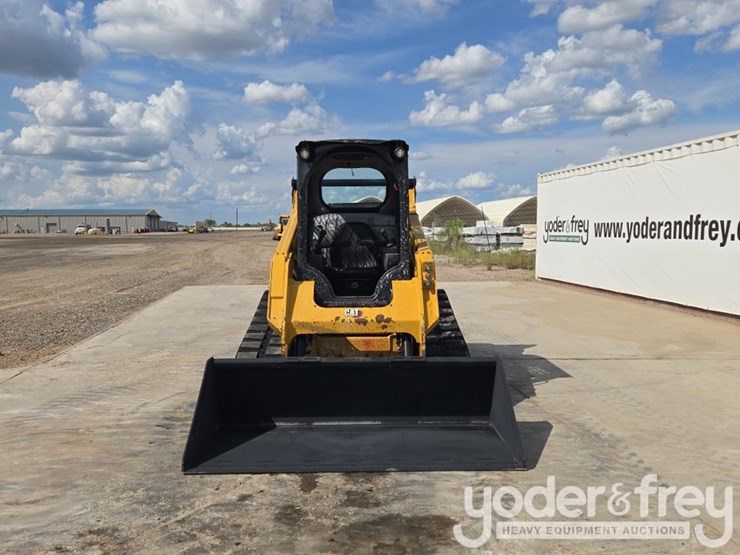 2023-caterpillar-259d3-image-8