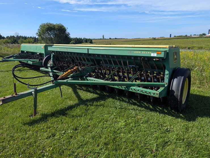 john-deere-8300-image-1