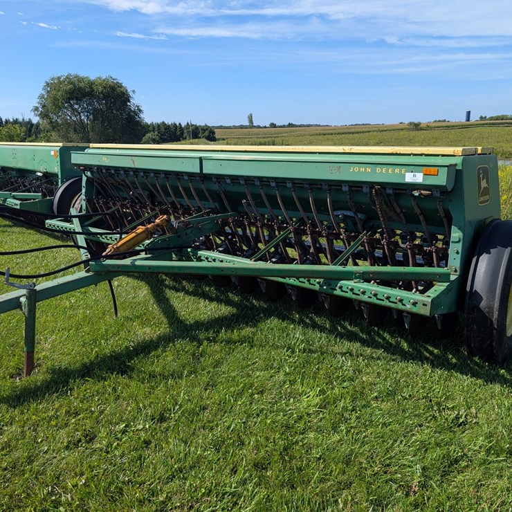 JOHN DEERE 8300