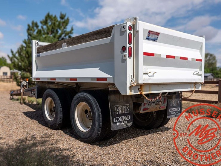 1996-pioneer-pup-trailer-image-3