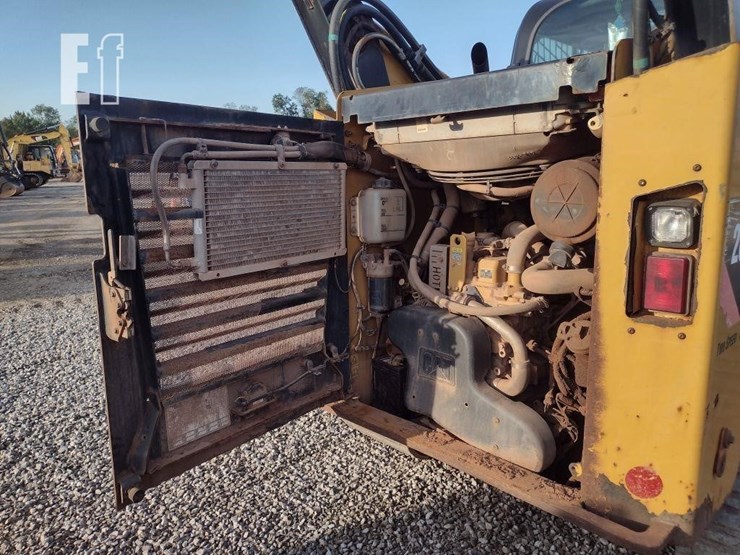 2015-caterpillar-287d-image-29