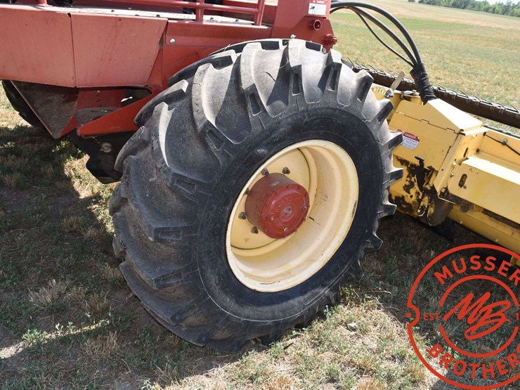 2010-new-holland-h8040-image-31