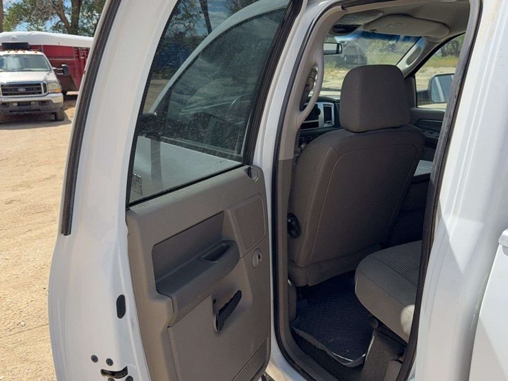 2007-dodge-ram-3500-image-11