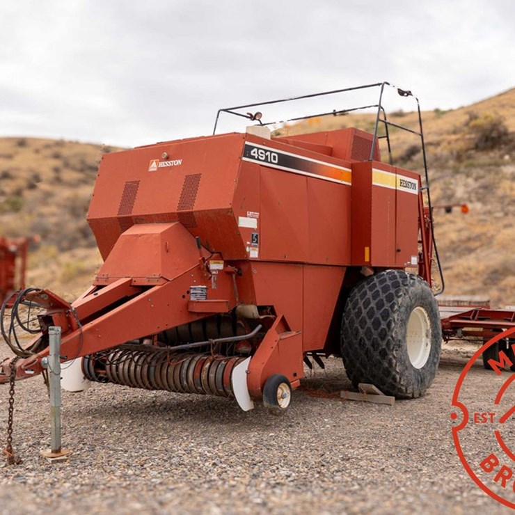HESSTON 4910