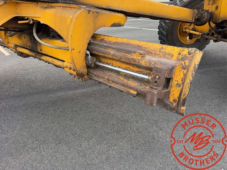 deere-670b-image-17