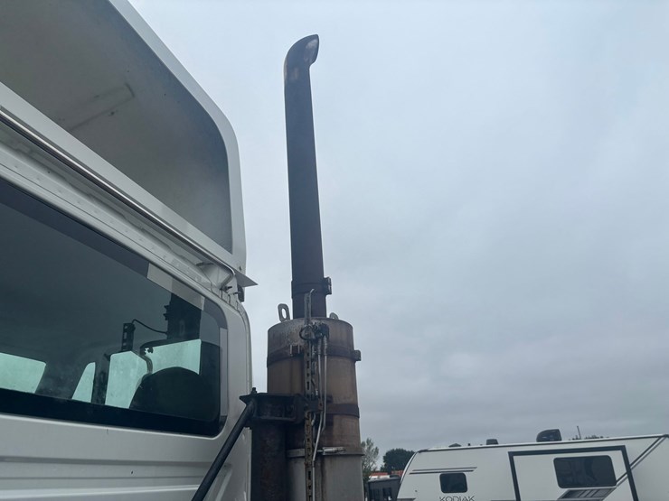 2010-international-prostar-image-68