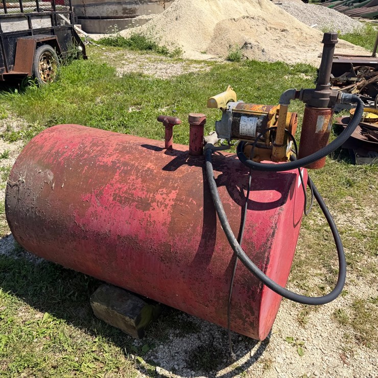 #2526 • Metal Fuel Tank