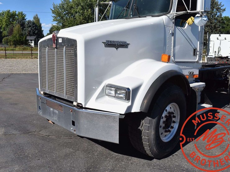 1999-kenworth-t800b-image-14