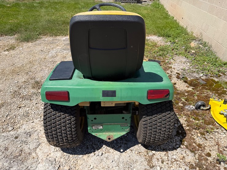 john-deere-345-image-8