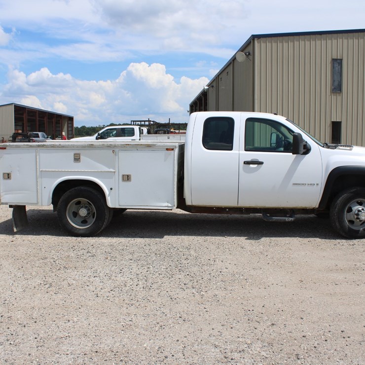 2008 CHEVROLET 3500
