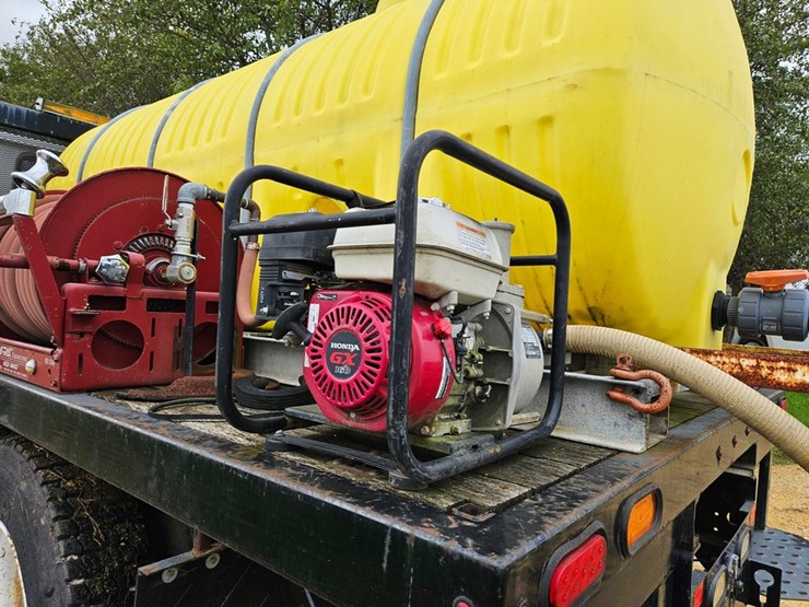 #2079-•-1988-international-water-truck-image-28