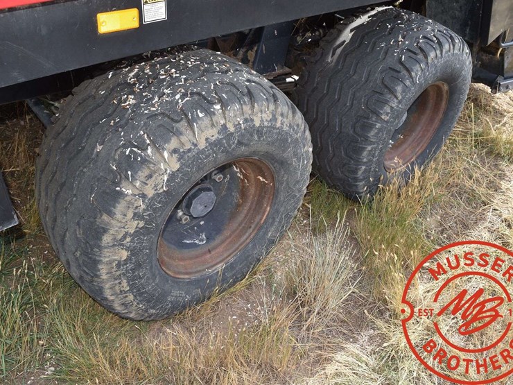 case-ih-lbx432-image-38