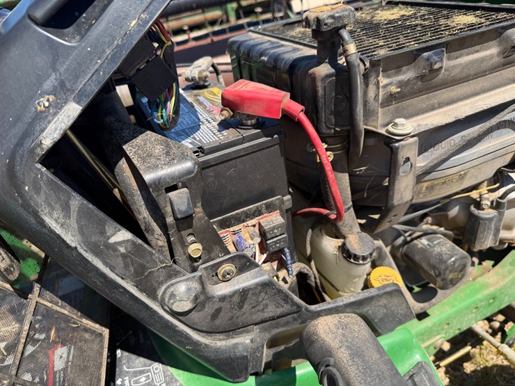 john-deere-345-image-14