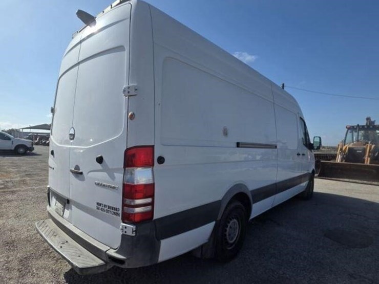 2016-freightliner-sprinter-wdype8cd2gp249841-image-3