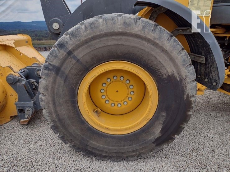 2018-deere-524kii-image-17