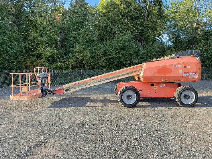 2016-jlg-600s-image-2