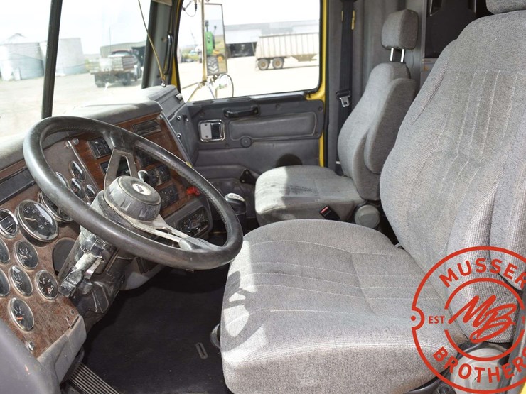 2001-western-star-4964ex-image-35