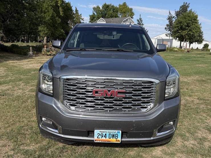 2018-gmc-yukon-denali-image-2