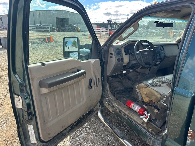 2009-ford-f350-image-48