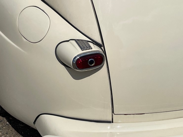#9353-•-1946-ford-deluxe-sedan-(has-mn-title)-(princeton,-mn)-image-35