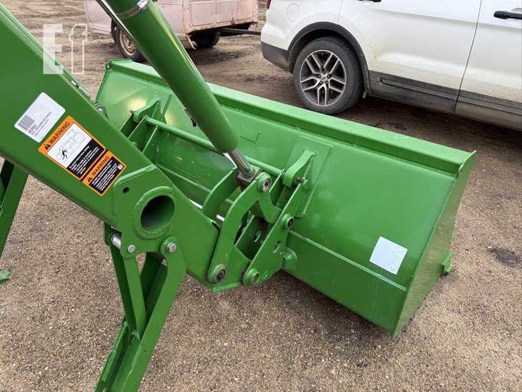 2023-john-deere-520m-image-24