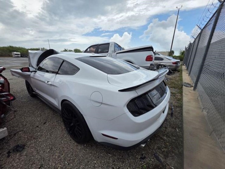 20-ford-cp-1fa6p8cf3l5111501-image-4