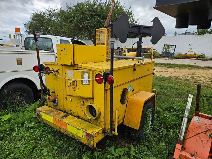 #2075-•-hescc-1500-15-service-trailer-image-5