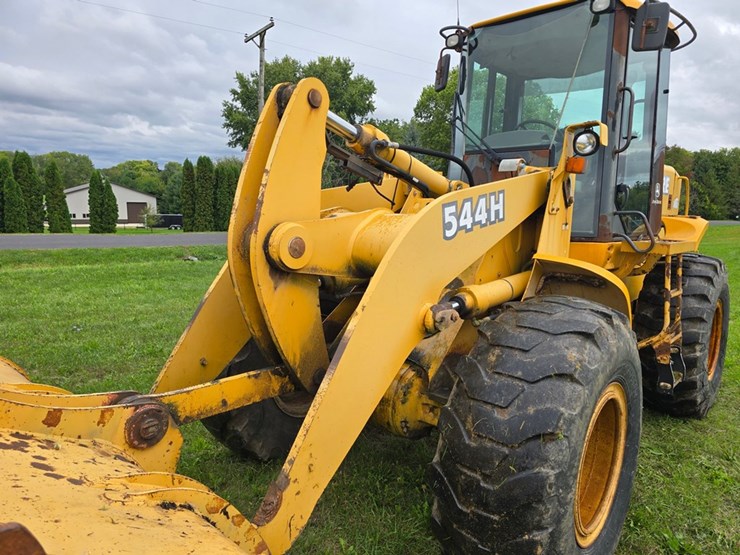 deere-544h-image-11