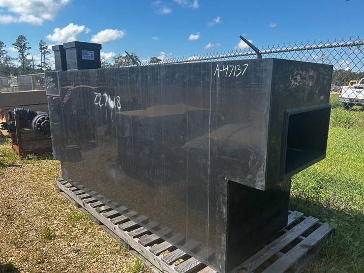 #47137-•-oil-tank-for-fire-truck-image-1