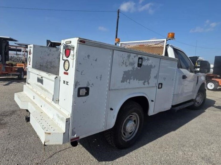 2017-ford-f250-image-3