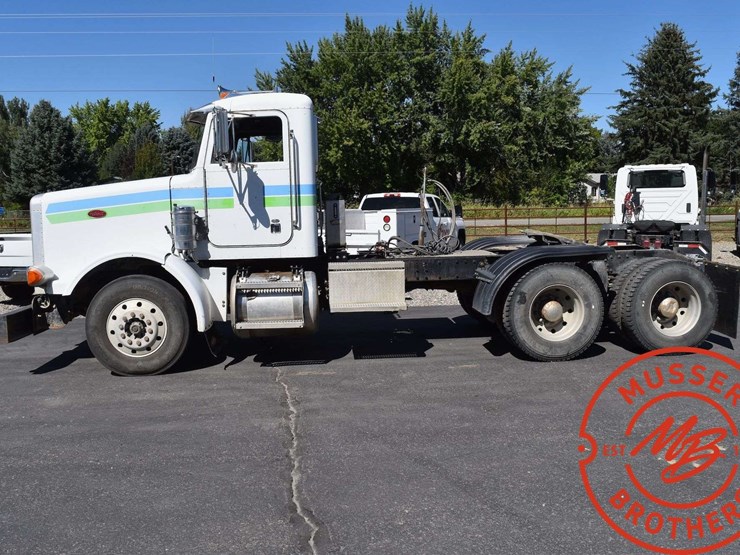 2003-peterbilt-378-image-3