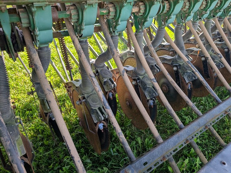 john-deere-8300-image-21
