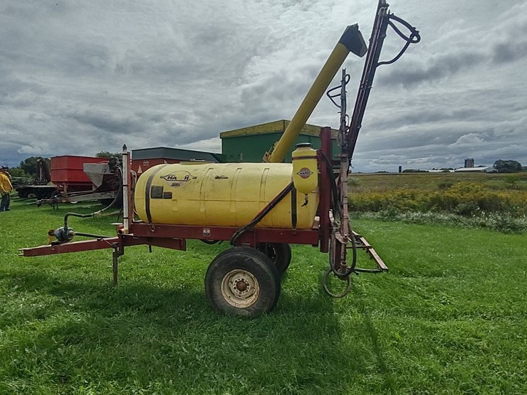 #2447-•-hardi-sprayer-image-2