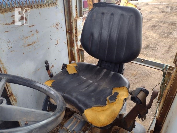 2002-new-holland-7610s-image-11