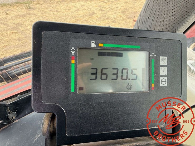 hesston-8450-image-21