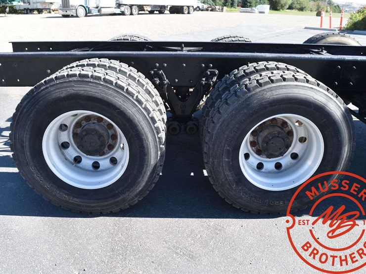 1999-kenworth-t800b-image-27