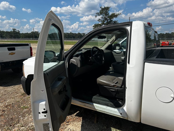 2012-chevrolet-1500-image-5
