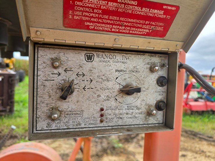 #2061-•-wanco-towable-sign-board-image-14