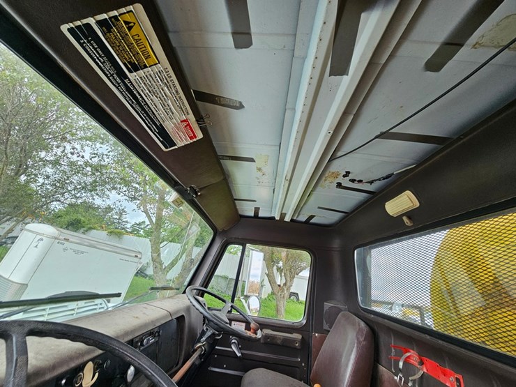 #2079-•-1988-international-water-truck-image-50
