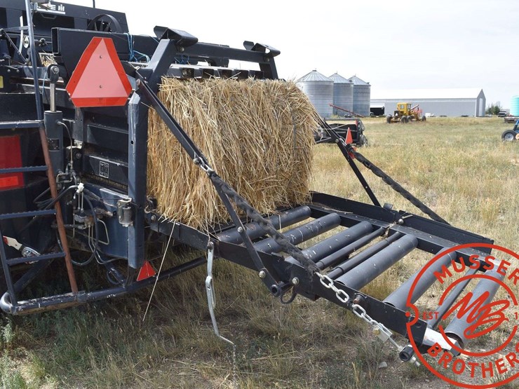 case-ih-lbx432-image-28
