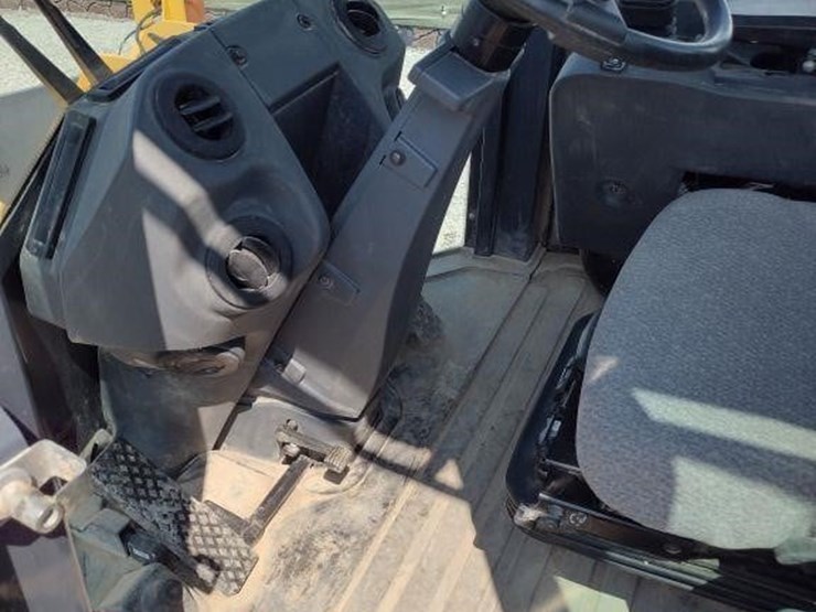 2017-deere-524kii-image-12