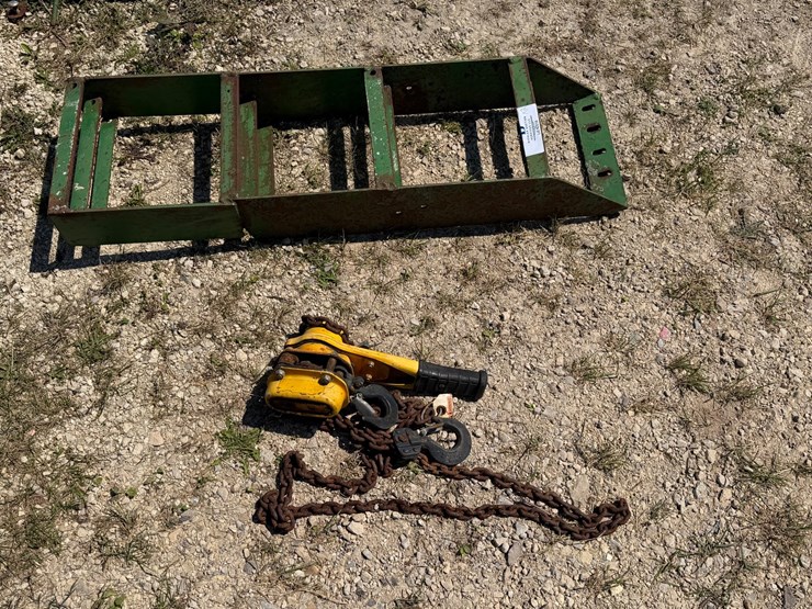#2518-•-john-deere-3-step-tractor-step-image-1