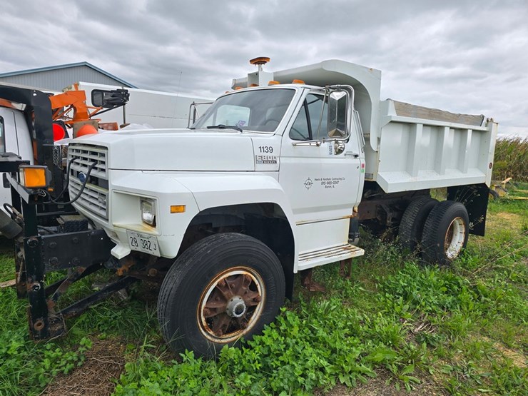 1989-ford-f800-image-2