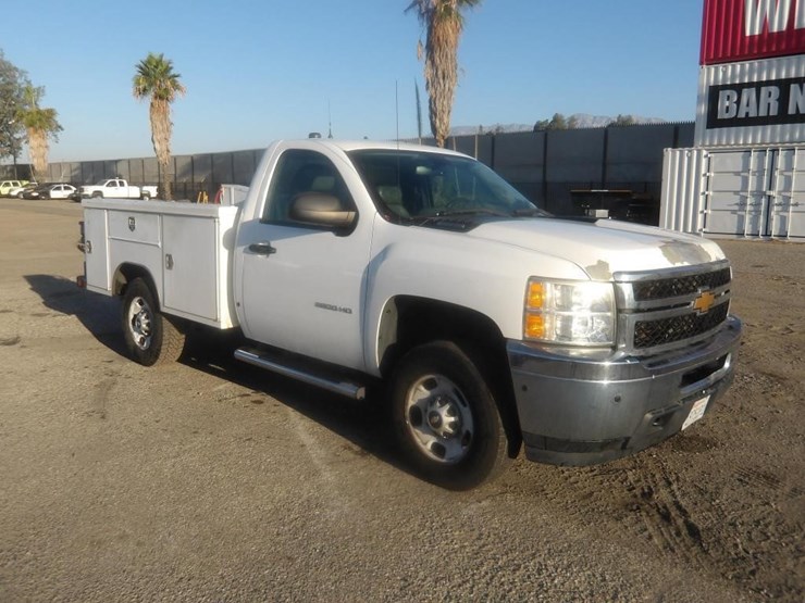 2013-chevrolet-2500-image-2