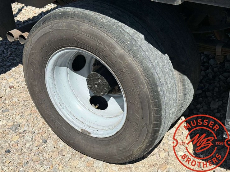 1995-ford-f350-image-13