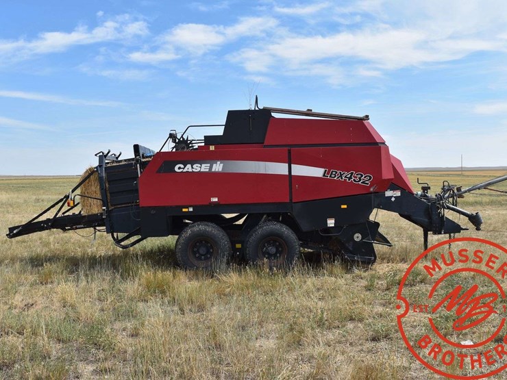 case-ih-lbx432-image-5