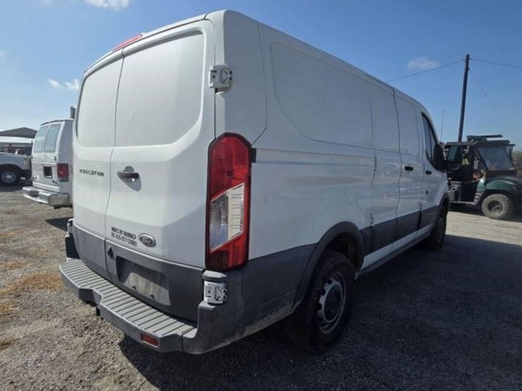 2017-ford-transit-image-3