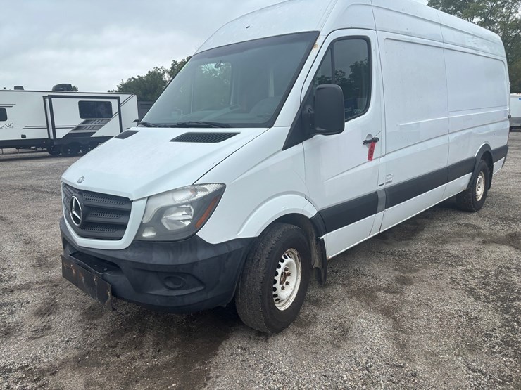 #2333-•-2014-mercedes-sprinter-van-image-7
